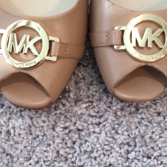 Michael Kors 6M shoes l used one time - Picture 6 of 6